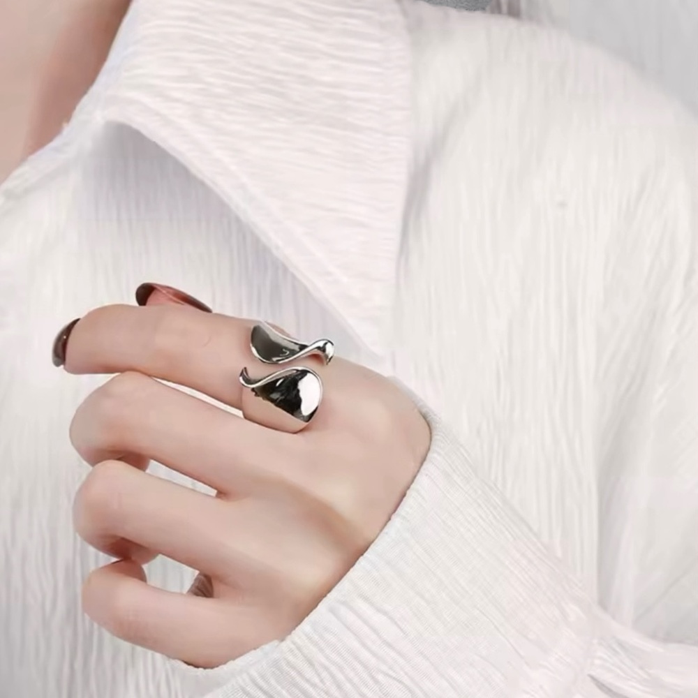 Solid Silver Thumb Ring Adjustable Size Stamped .… - image 1